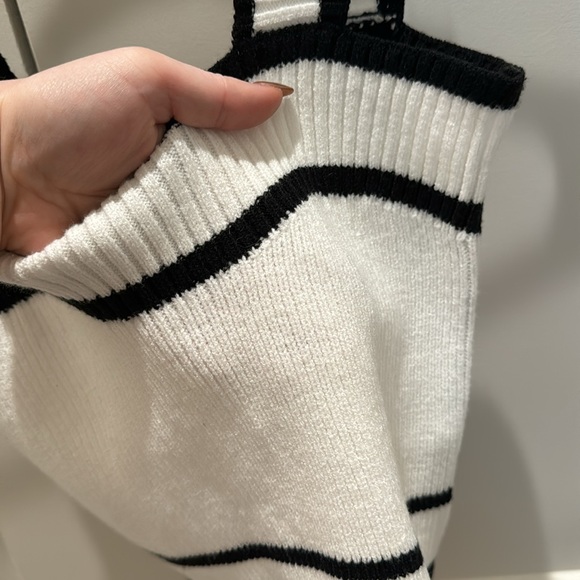 Classy Knit crop tank. Black/white - Picture 4 of 4